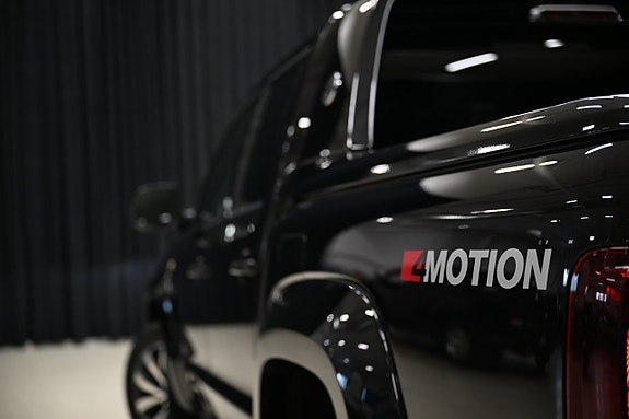 Volkswagen Amarok 14 of 30