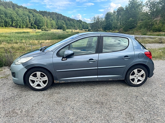 Peugeot 207 10 of 17