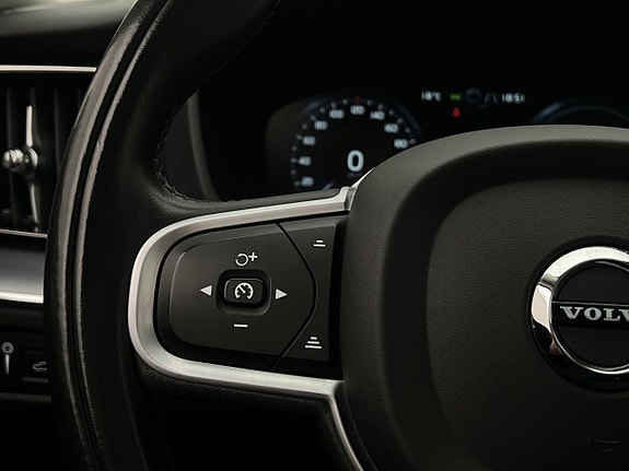Volvo XC60 18 of 30