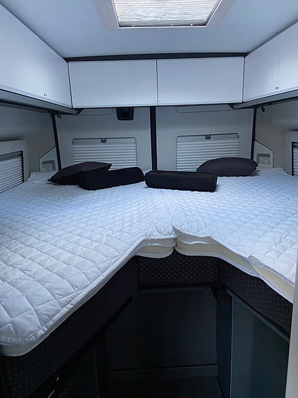 Adria TWIN SUPREME 640 SLB ALDE 4 of 6