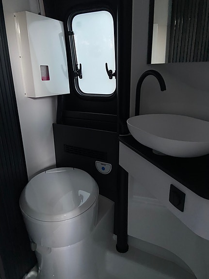 Adria TWIN SUPREME 640 SLB ALDE 5 of 6