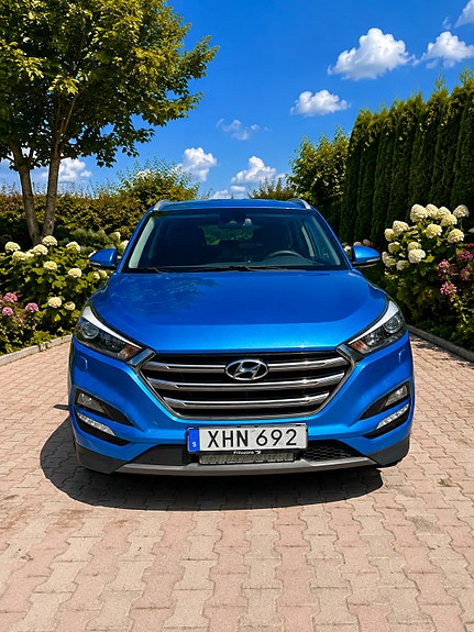 Hyundai Tucson 2 of 7