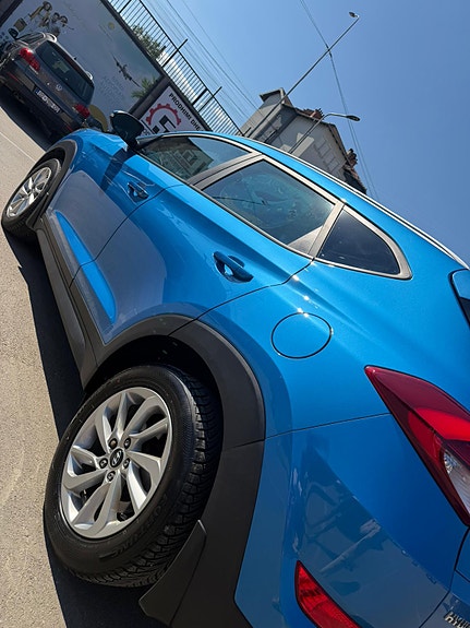 Hyundai Tucson 4 of 7