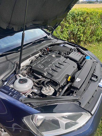 Volkswagen Golf VII 5 of 8