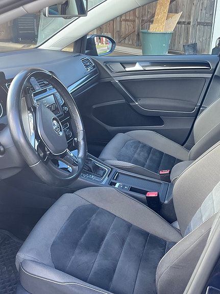 Volkswagen Golf VII 6 of 8