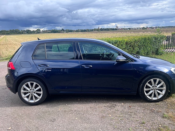 Volkswagen Golf VII 3 of 8