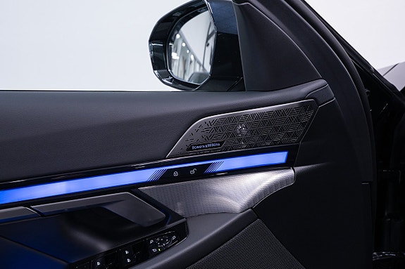 BMW 530e 10 of 29