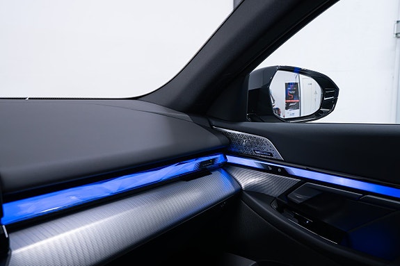 BMW 530e 29 of 29