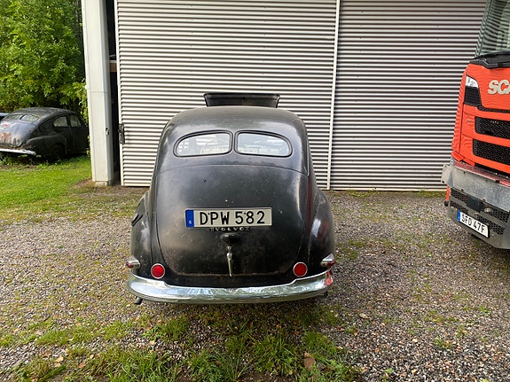Volvo PV 3 of 14