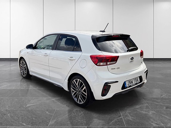 Kia Rio 6 of 12