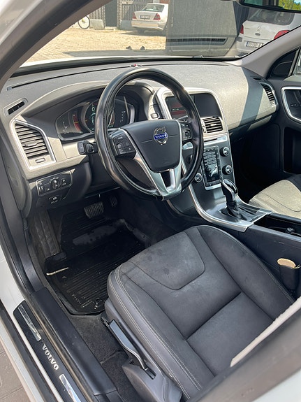 Volvo XC60 5 of 6