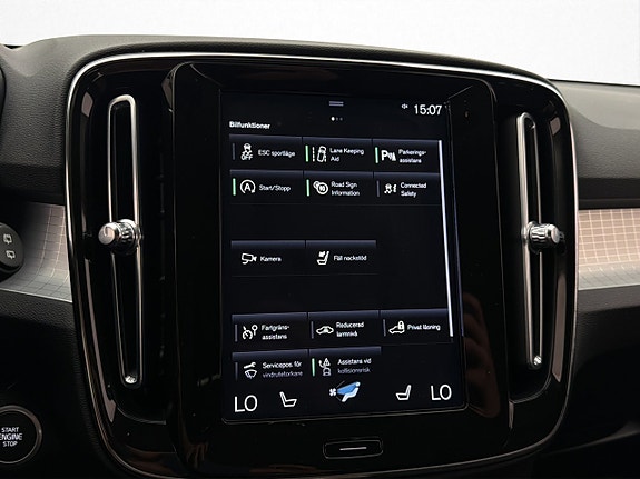 Volvo XC40 22 of 30