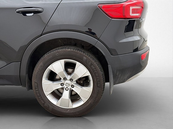Volvo XC40 30 of 30