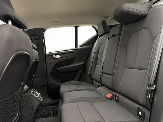 Volvo XC40 28 of 30