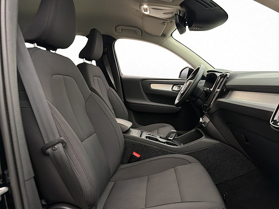 Volvo XC40 26 of 30
