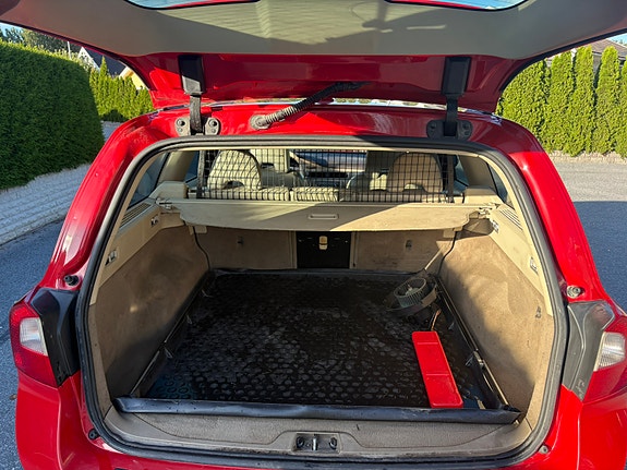 Volvo V70 12 of 15