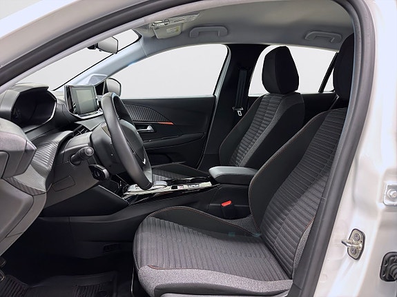 Peugeot e-208 12 of 15