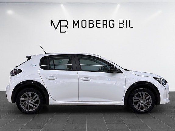 Peugeot e-208 5 of 15