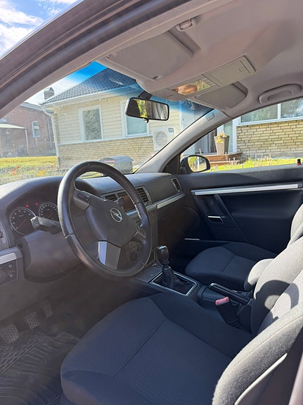 Opel Vectra 3 of 8