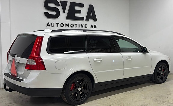 Volvo V70 2 of 10