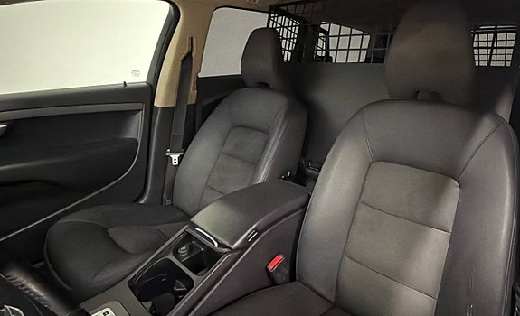 Volvo V70 7 of 10