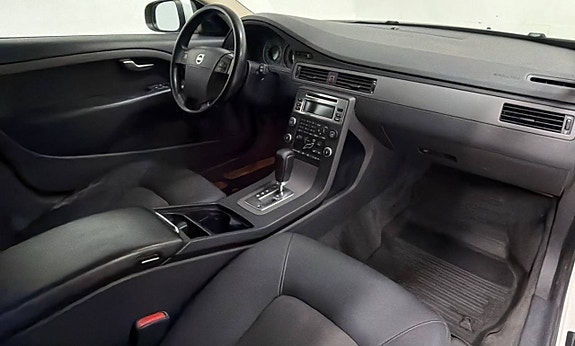 Volvo V70 10 of 10
