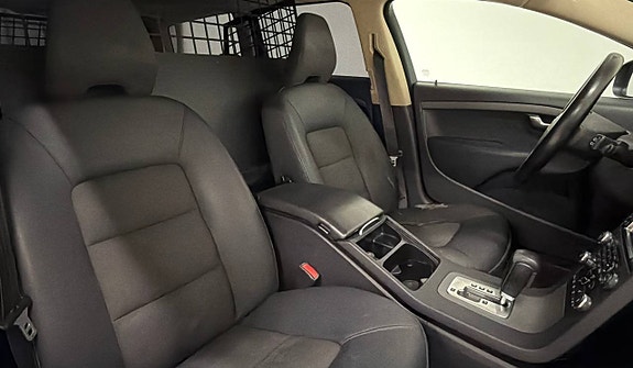 Volvo V70 8 of 10