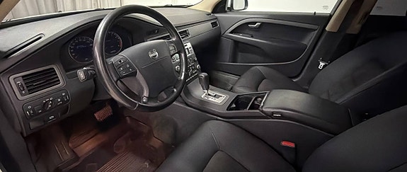 Volvo V70 9 of 10