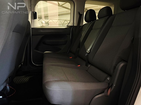 Volkswagen Caddy 21 of 21