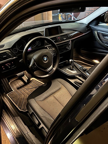BMW 320d 4 of 9