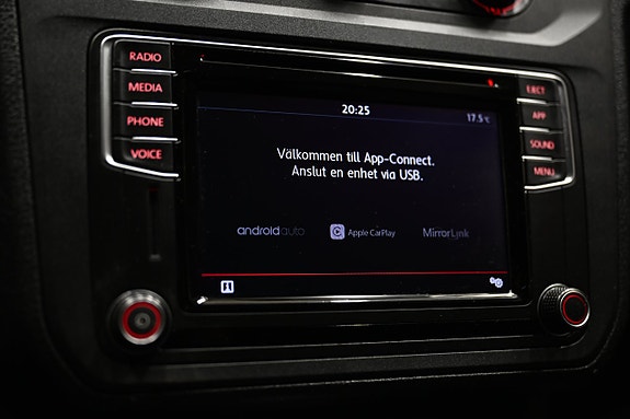 Volkswagen Caddy 26 of 30