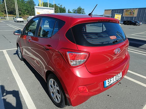 Hyundai i10 7 of 15