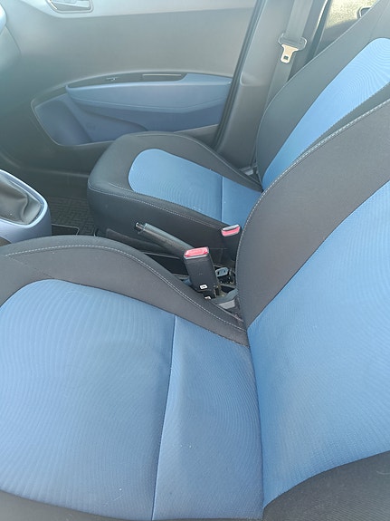 Hyundai i10 12 of 15