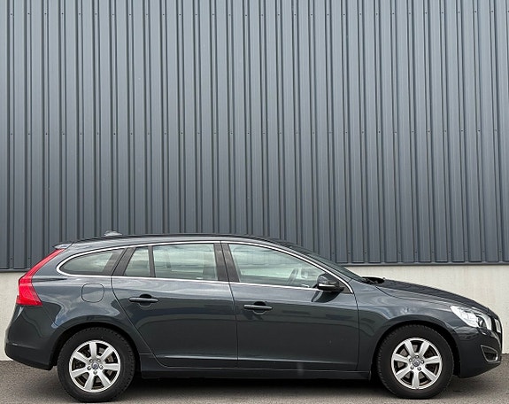 Volvo V60 8 of 13