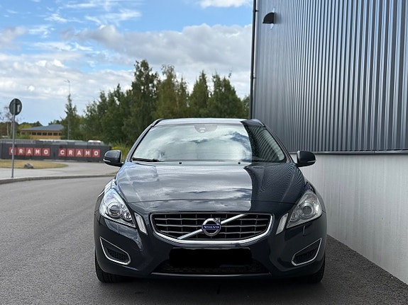 Volvo V60 4 of 13