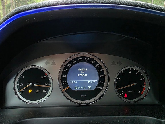 Mercedes-Benz C200 14 of 30
