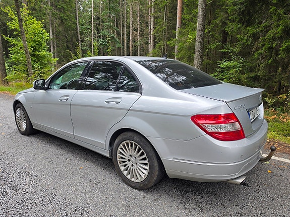 Mercedes-Benz C200 5 of 30