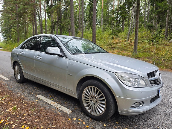Mercedes-Benz C200 3 of 30