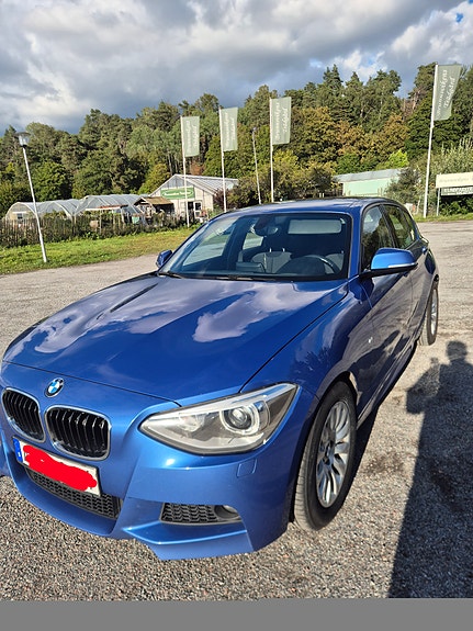 BMW 118d 2 of 12