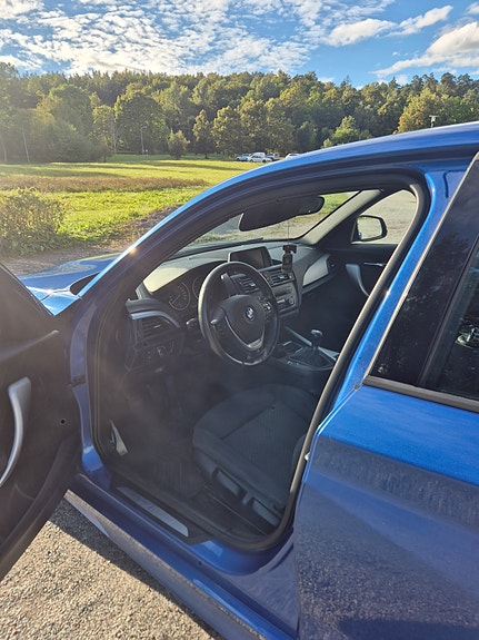 BMW 118d 6 of 12