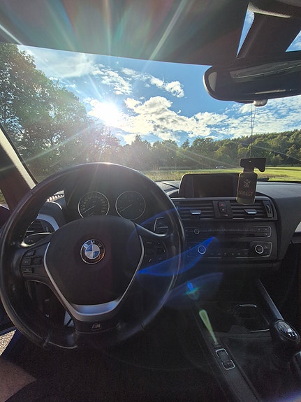BMW 118d 5 of 12