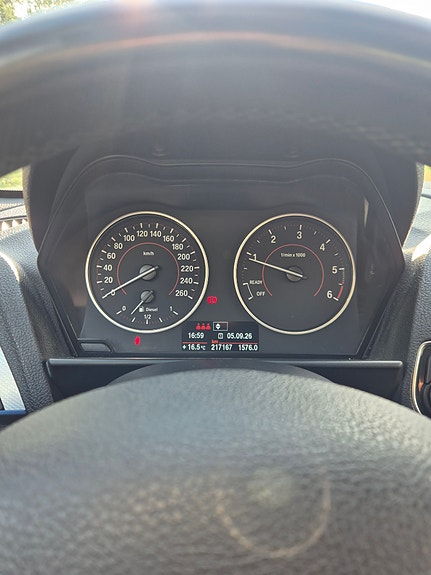 BMW 118d 7 of 12