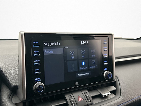 Toyota RAV4 24 of 30