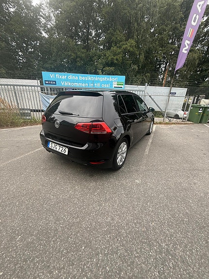 Volkswagen Golf VII 9 of 15