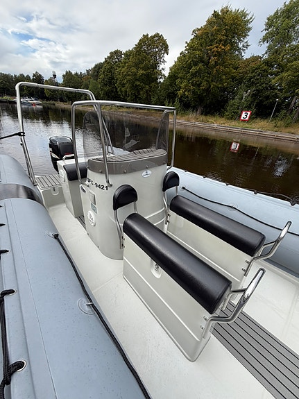 Capelli Tempest 750 | Suzuki DF250 | INKL. 80km/h trailer 3 of 8