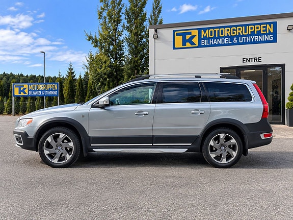 Volvo XC70 5 of 16