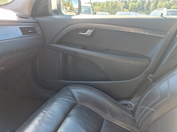 Volvo XC70 9 of 16