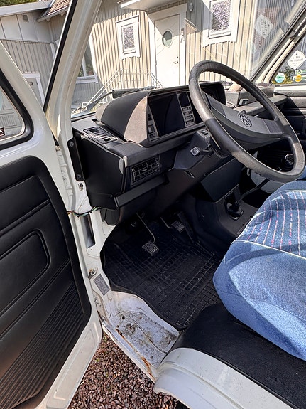 Volkswagen Transporter Campmobil 10 of 16
