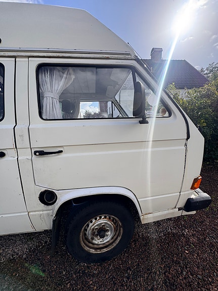 Volkswagen Transporter Campmobil 2 of 16