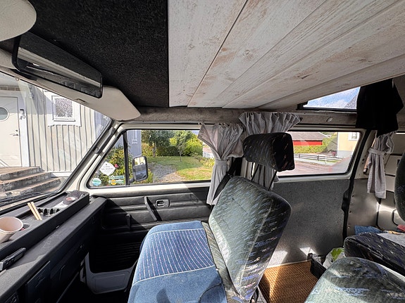 Volkswagen Transporter Campmobil 16 of 16